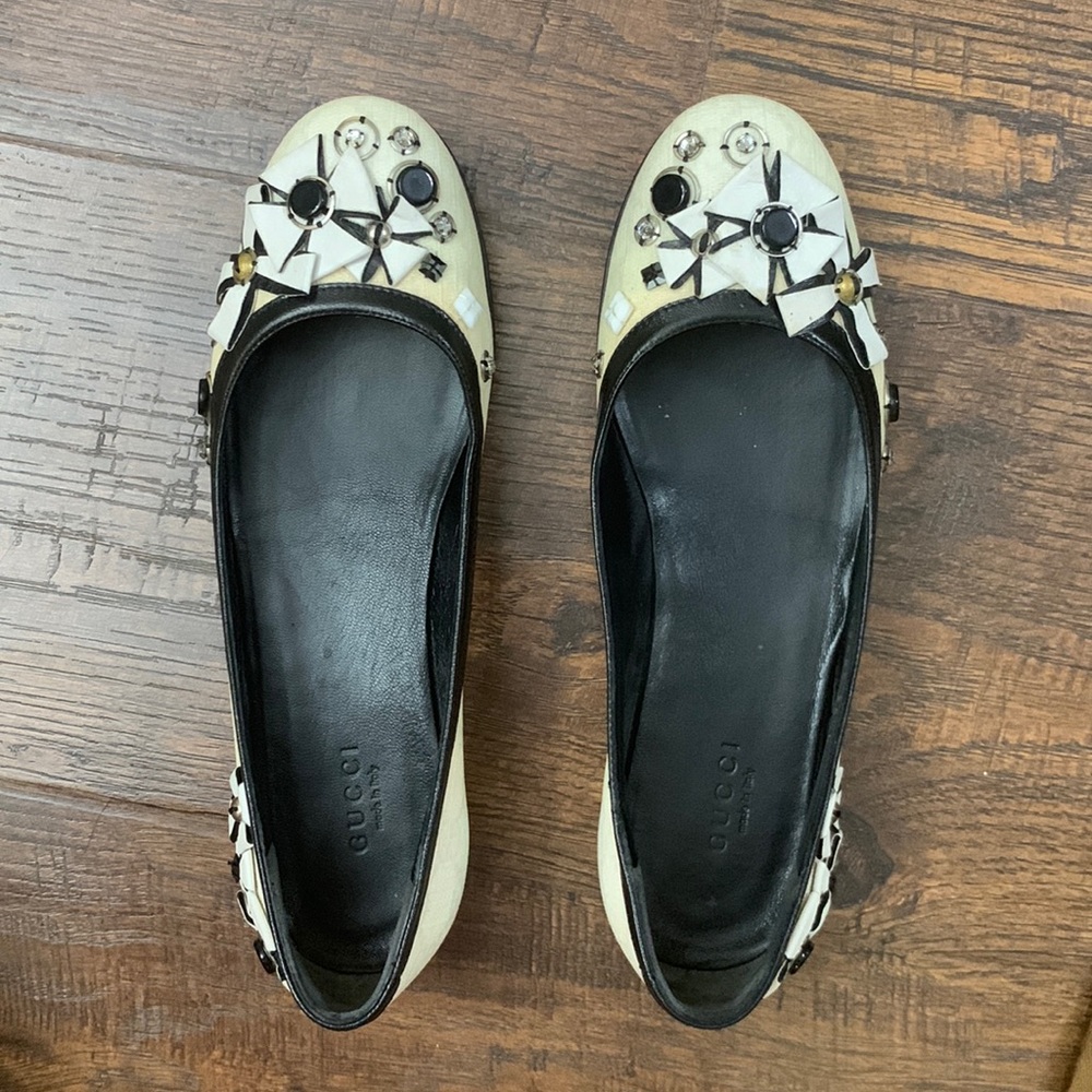 Gucci flat